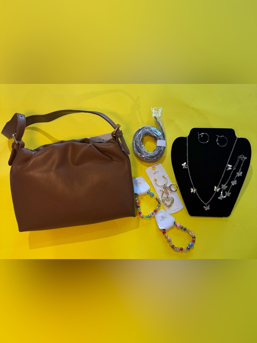 Classic Brown Women's Shoulder& crossbody Bag and accessories